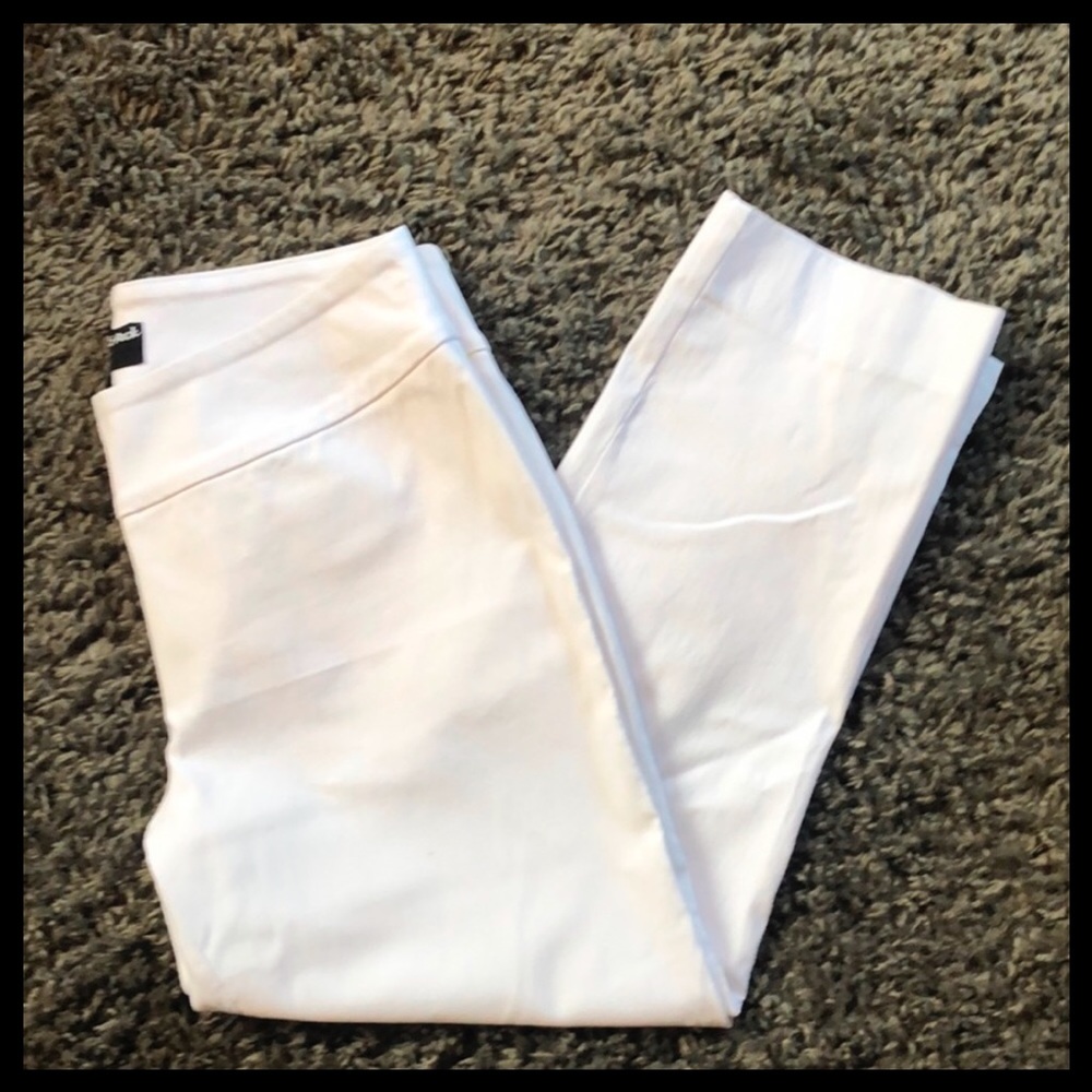 White Peck & Peck Pull-on Capris